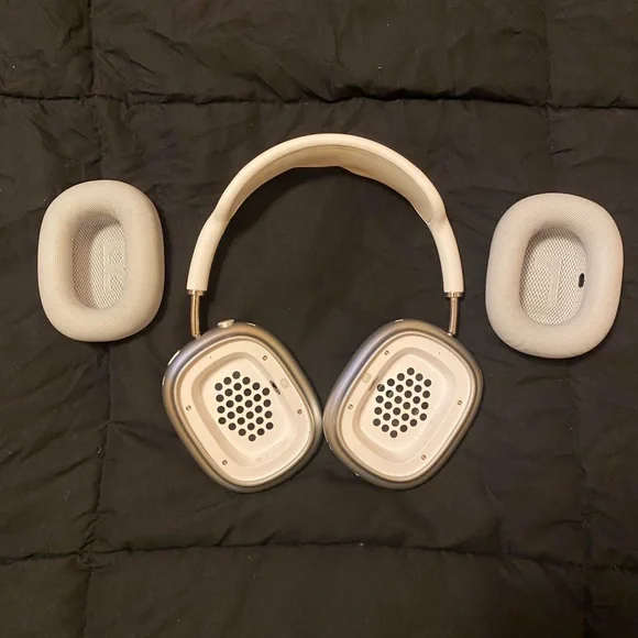 Apple AirPods Max - Picture 2 of 4